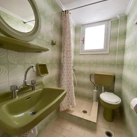 Helliniko (adults Only) Otel 2*