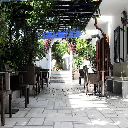 Otel Helliniko (adults Only)