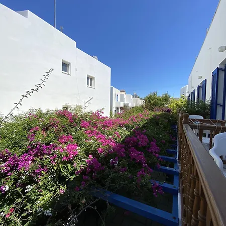Otel Helliniko (adults Only)