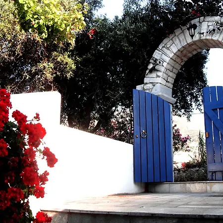 Helliniko (adults Only) 2* Parikia (Paros)